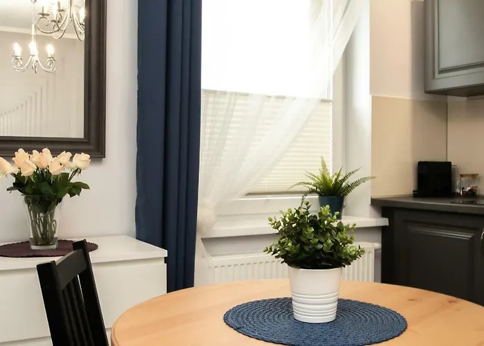 Good Night | Police Appartement